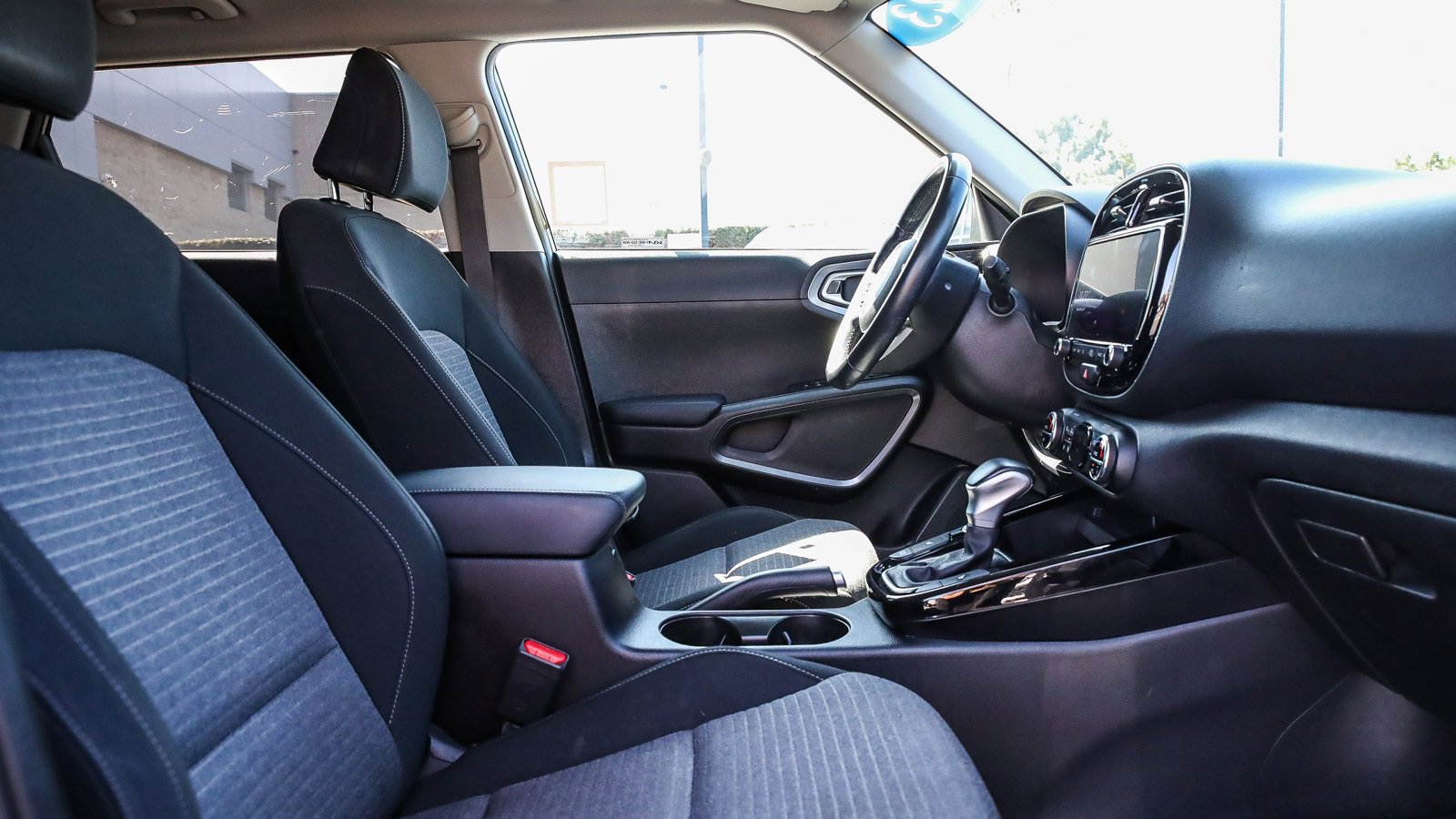 Used 2023 Kia Soul EX image 16