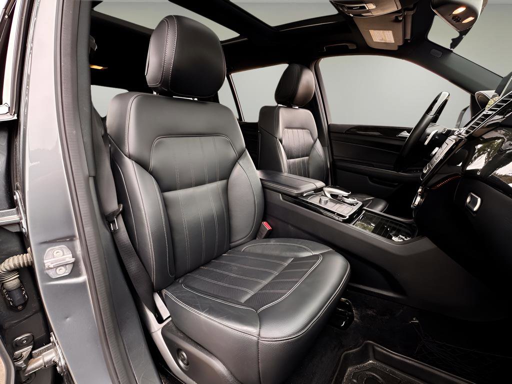 Used 2018 Mercedes-Benz GLS 450 4MATIC image 23