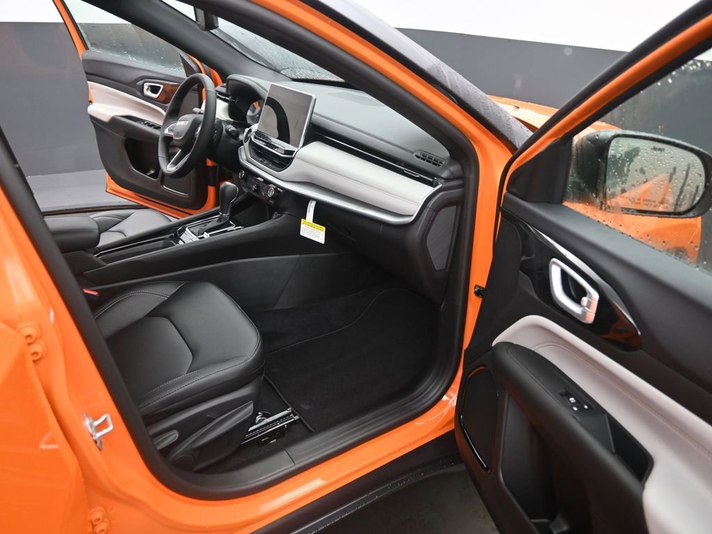 New 2026 Jeep Compass Limited image 17