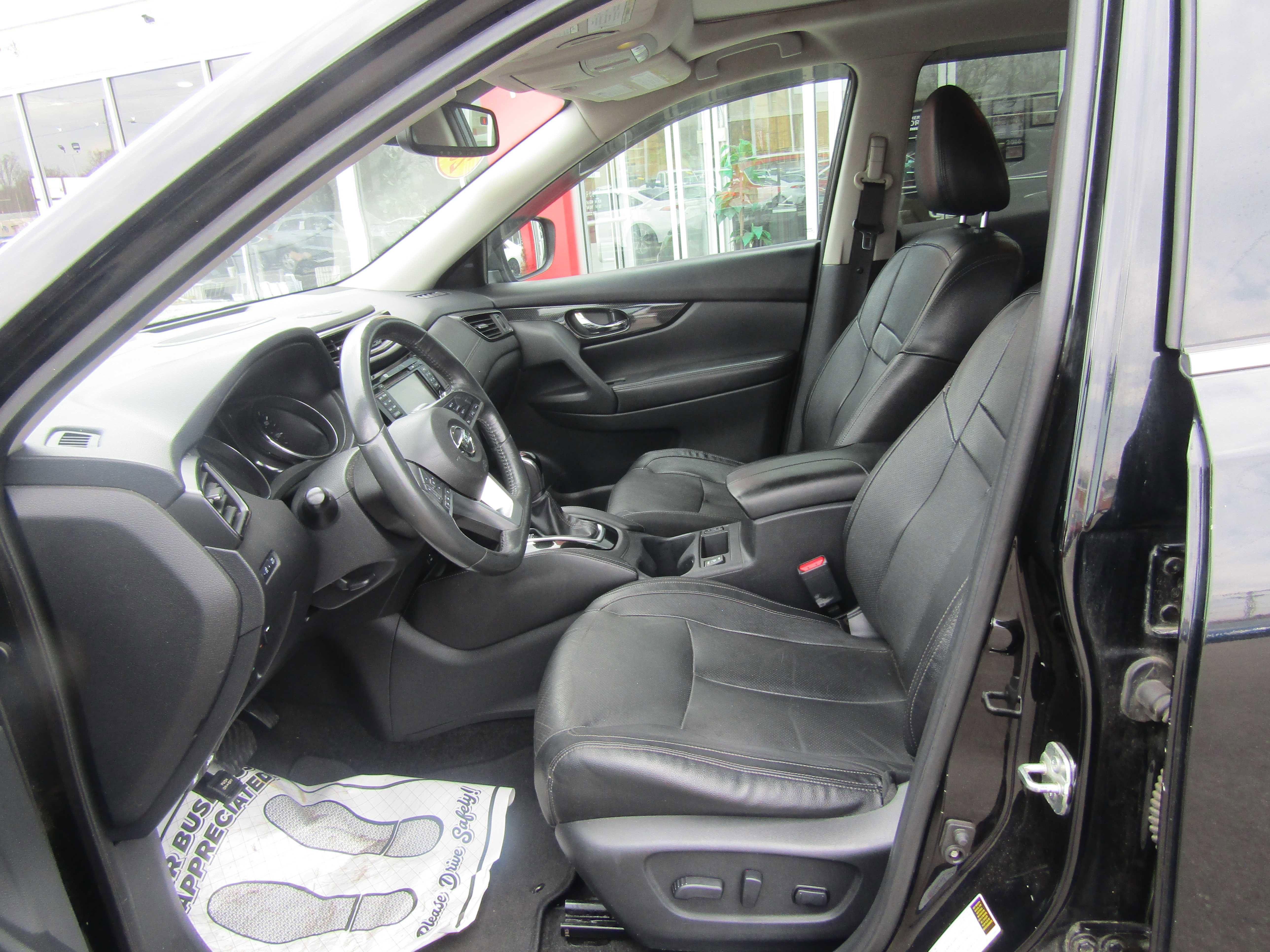 Used 2017 Nissan Rogue SL w/ SL Premium Package AWD/4WD image 11