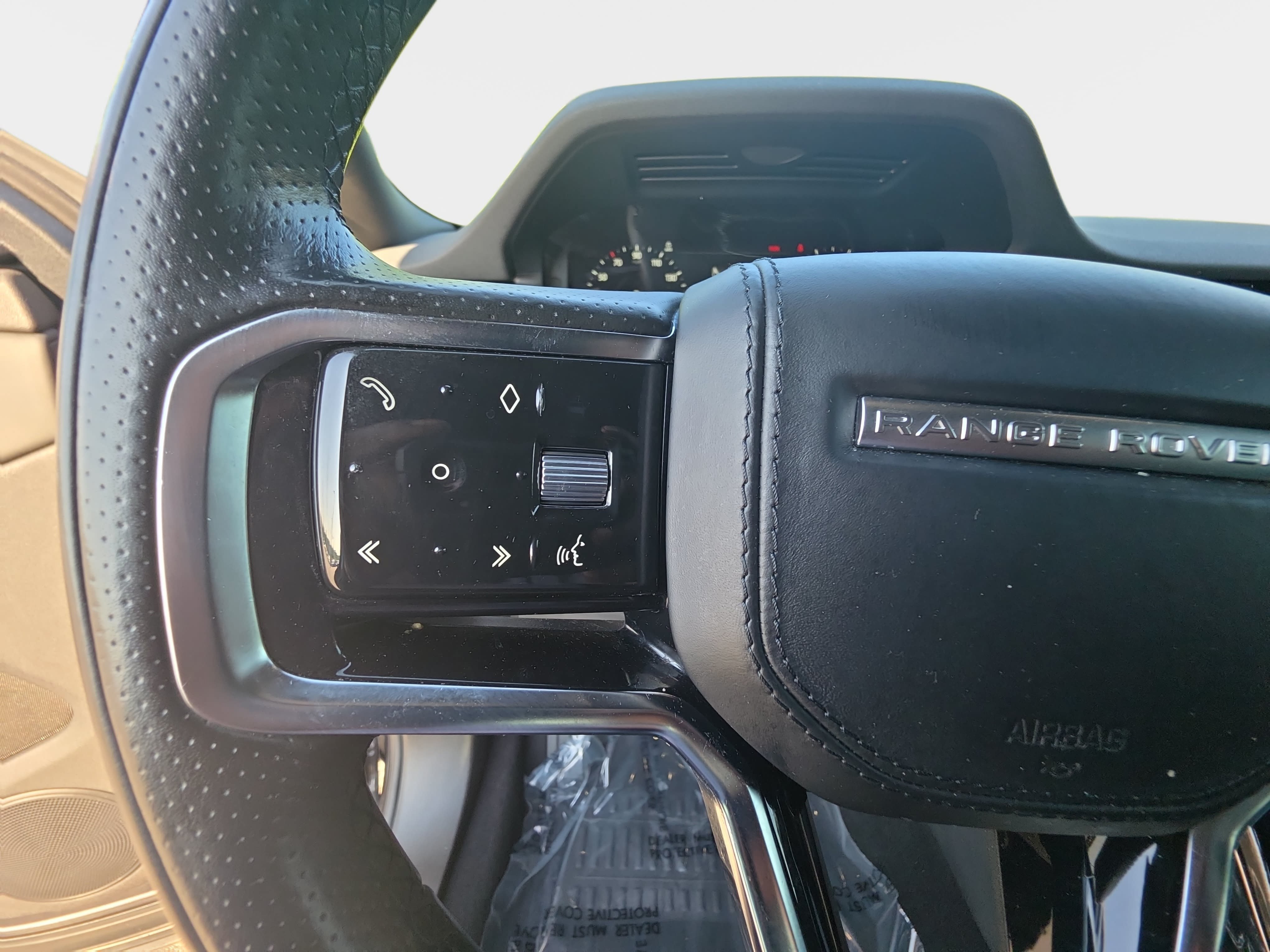 Used 2021 Land Rover Range Rover Evoque R-Dynamic HSE AWD/4WD image 17