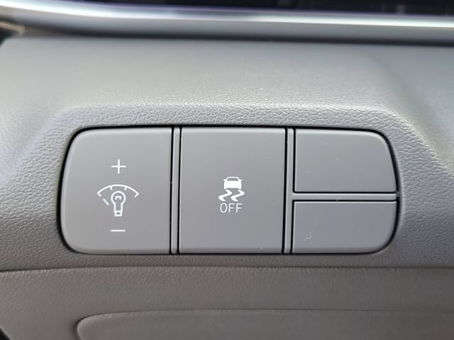 Certified 2024 Hyundai Elantra SEL FWD image 20