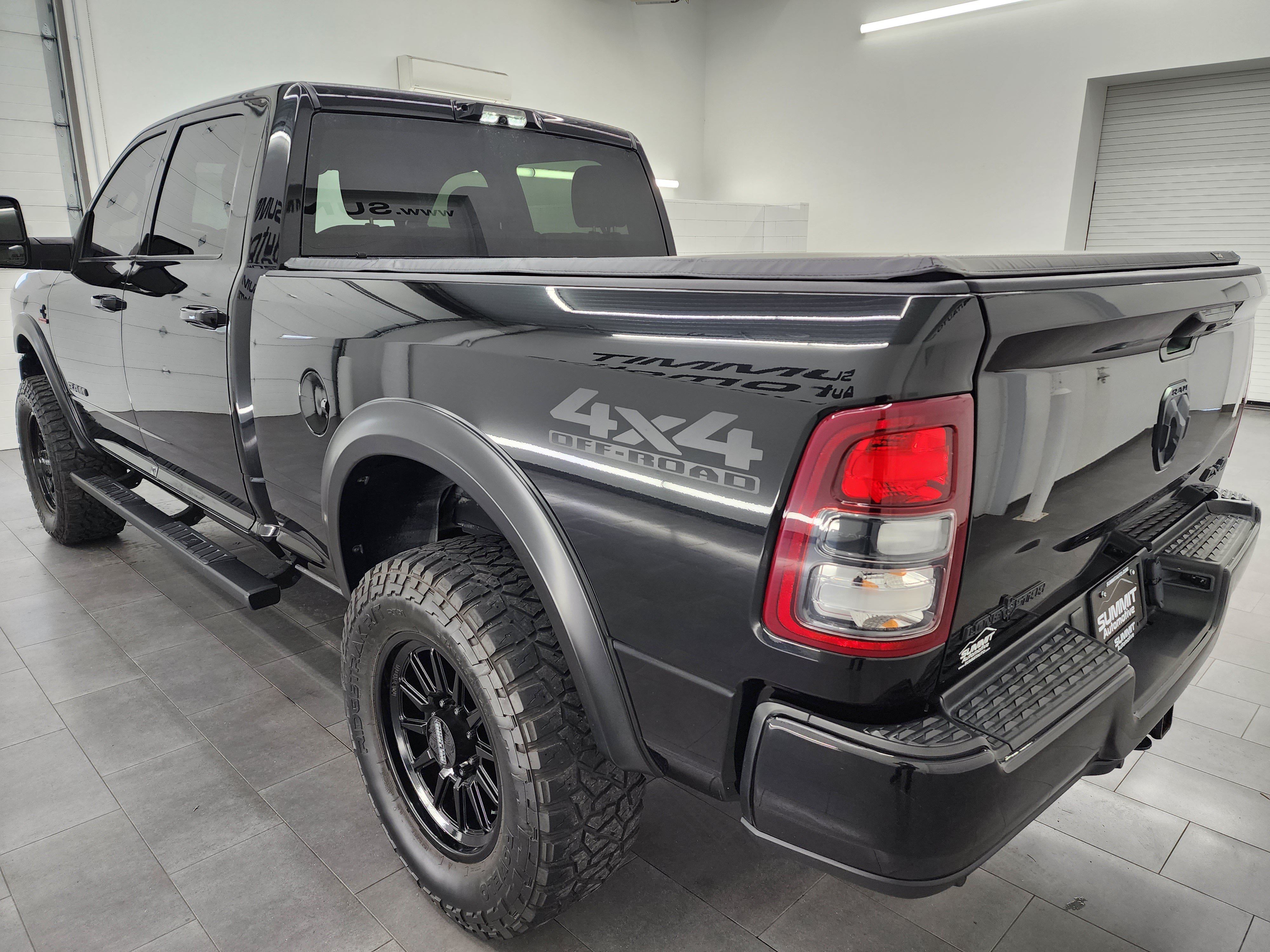 Used 2024 RAM 2500 Lone Star w/ Night Edition AWD/4WD image 6