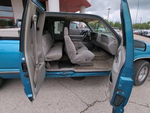 Used 1998 Chevrolet Silverado 1500 2WD Extended Cab w/ Preferred Equipment Group 2 image 14