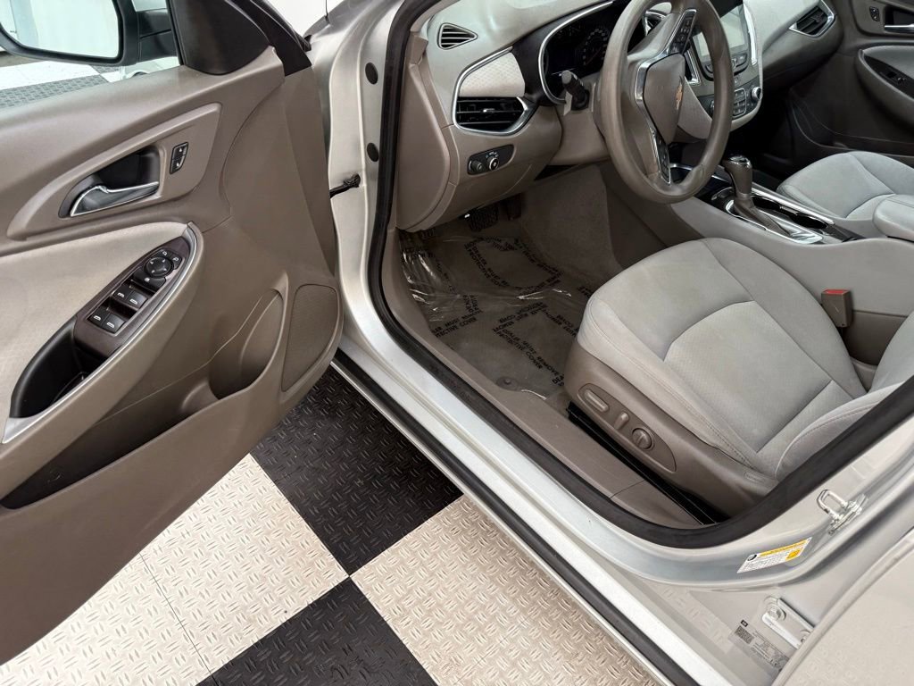 Used 2020 Chevrolet Malibu LT w/ Fleet LT Safety Plus Package image 27