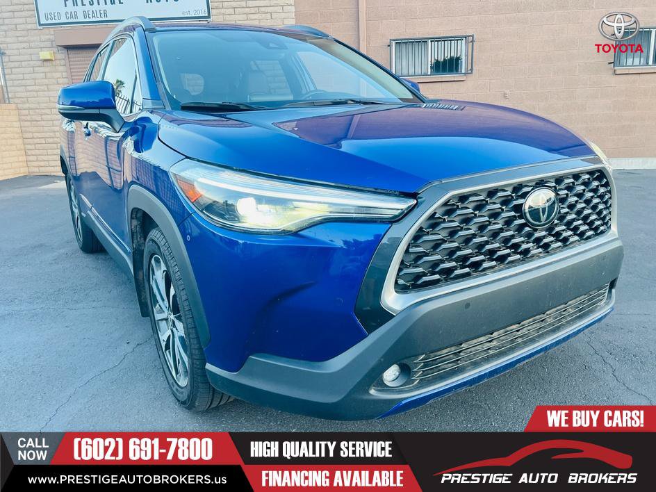 Used 2022 Toyota Corolla Cross XLE w/ Convenience Package AWD/4WD image 2