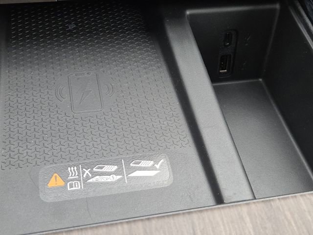 New 2026 GMC Acadia Denali w/ Super Cruise Package image 9