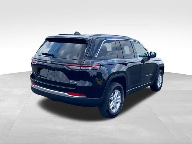 Used 2023 Jeep Grand Cherokee Laredo AWD/4WD image 3