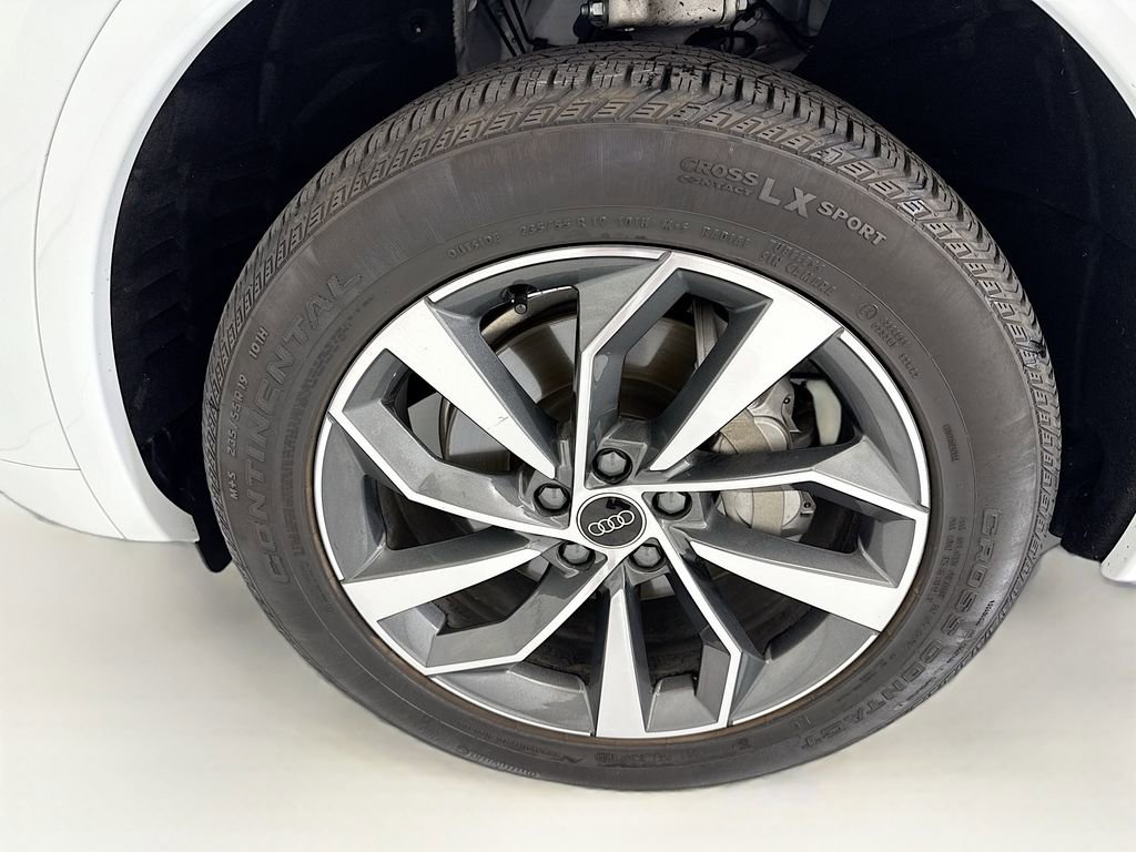 Certified 2023 Audi Q5 2.0T Premium w/ Convenience Package AWD/4WD image 28