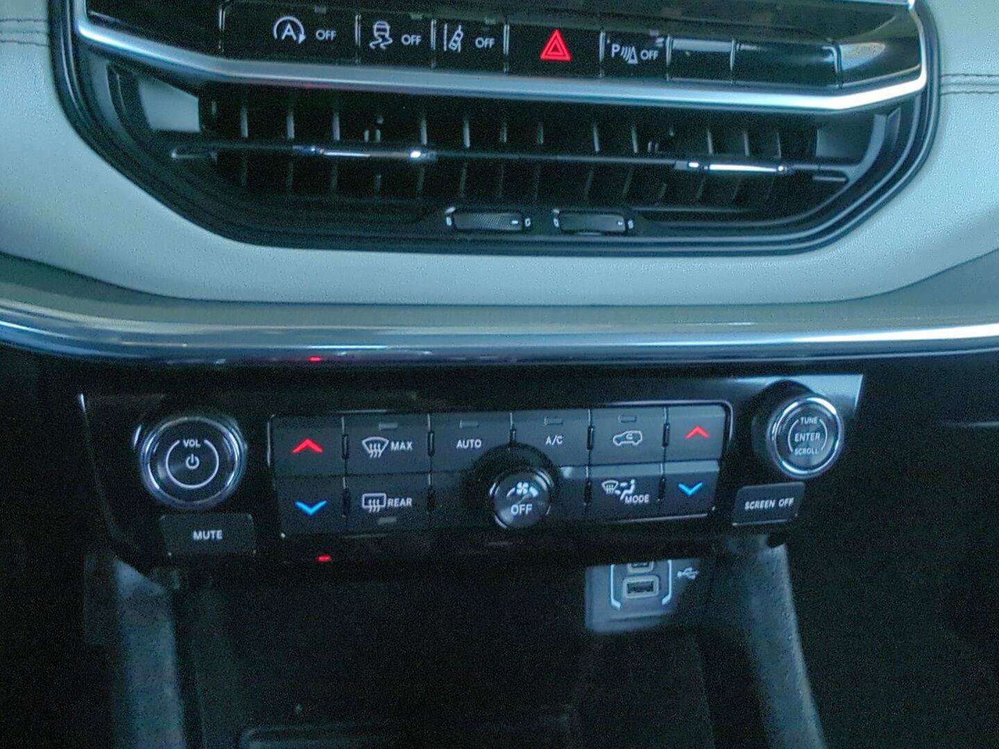 Used 2024 Jeep Compass Limited AWD/4WD image 25