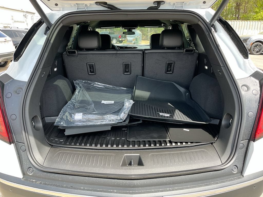 New 2026 Cadillac XT5 Luxury w/ LPO, Floor Liner Package AWD/4WD image 32