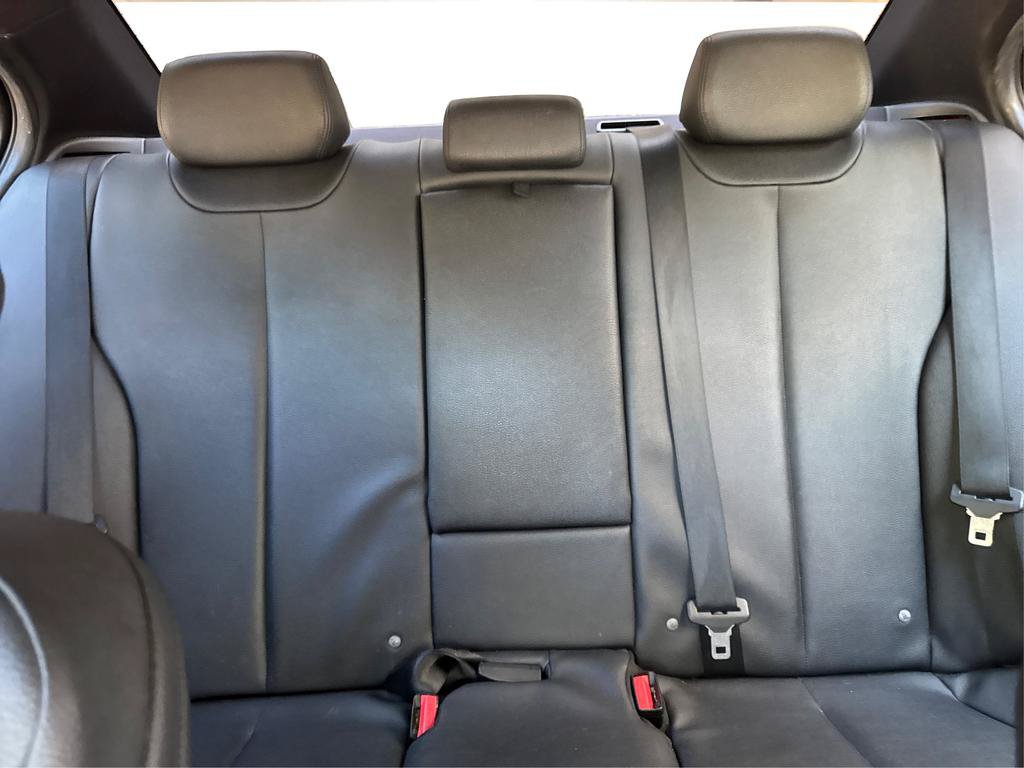 Used 2016 BMW 320i Sedan RWD image 13