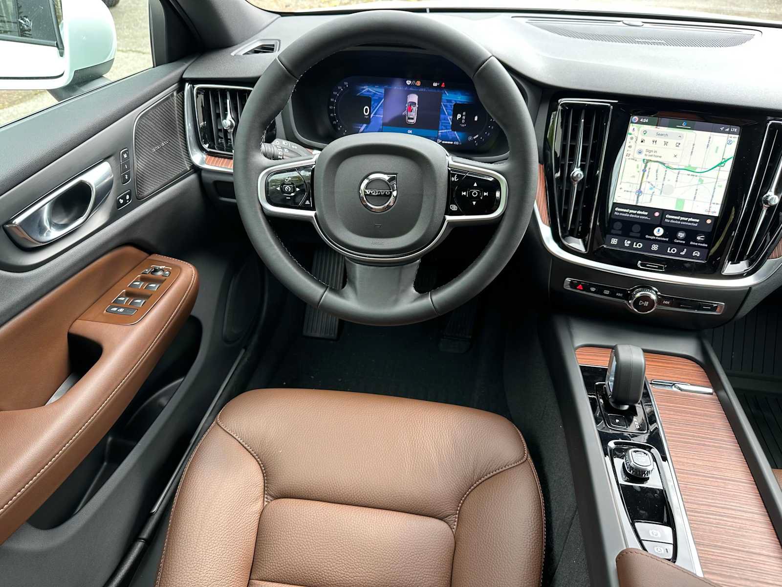 New 2026 Volvo V60 B5 Cross Country Plus w/ Climate Package AWD/4WD image 17