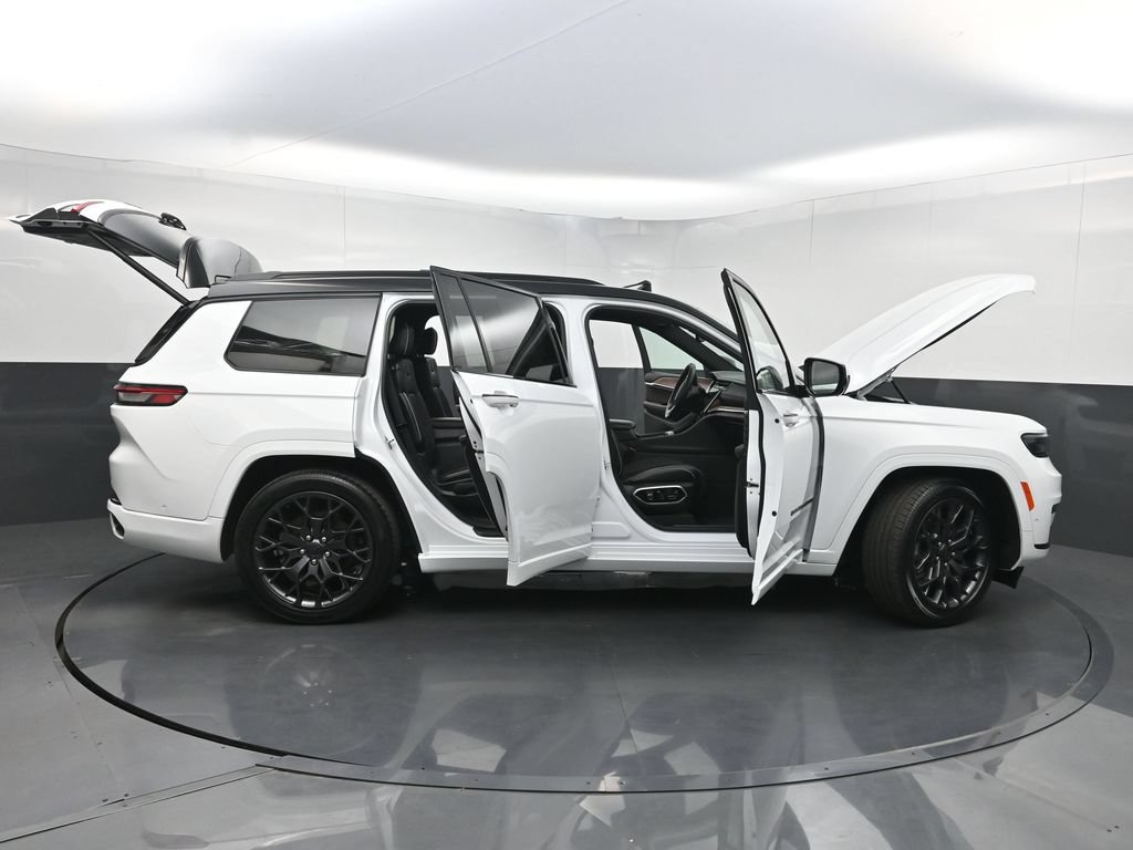 Used 2023 Jeep Grand Cherokee L Summit w/ High Altitude Package AWD/4WD image 45