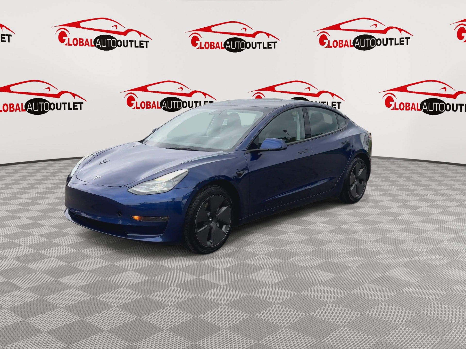 Used 2023 Tesla Model 3 Standard Range RWD image 4