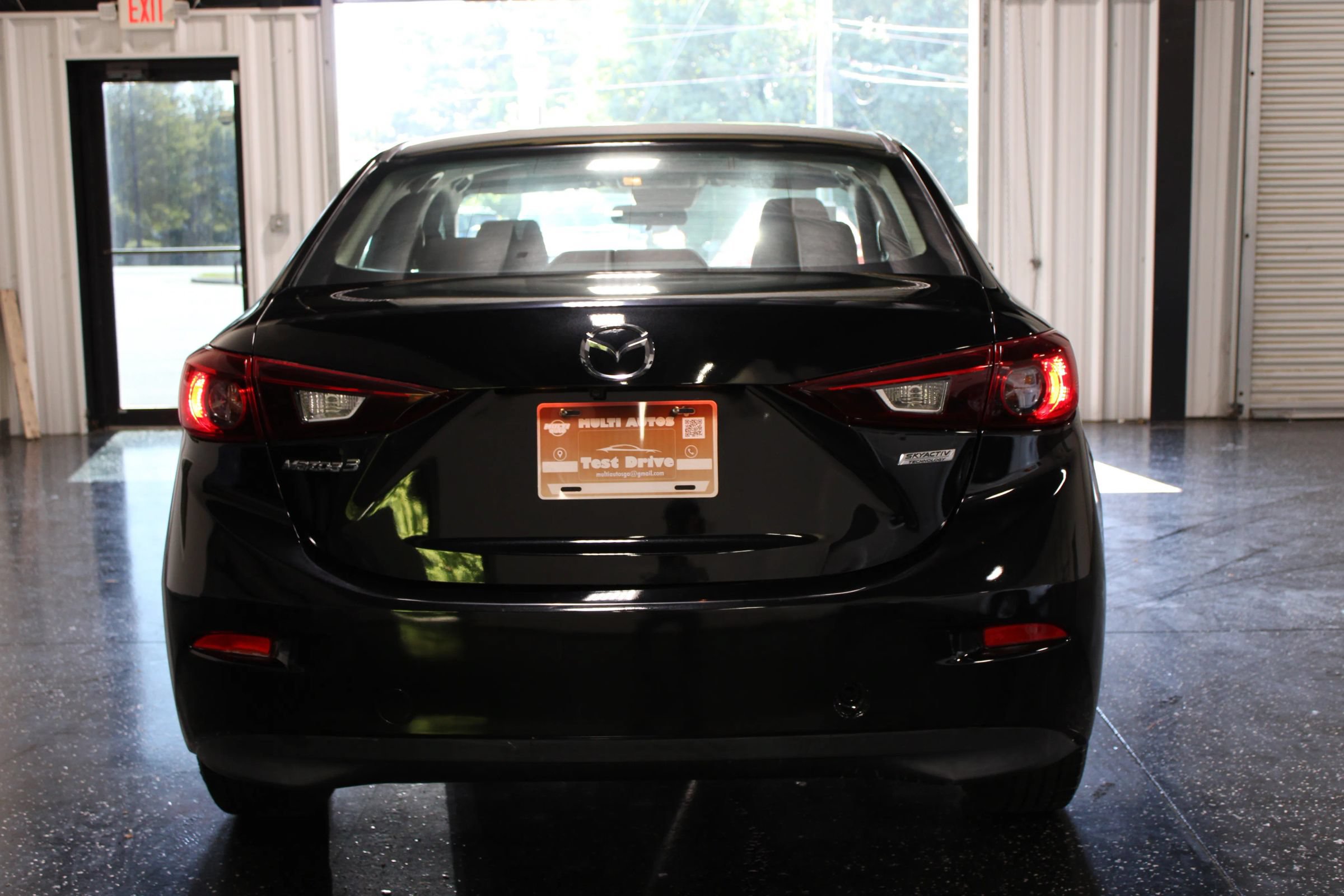 Used 2018 MAZDA MAZDA3 Sport w/ Preferred Equipment Package FWD image 5