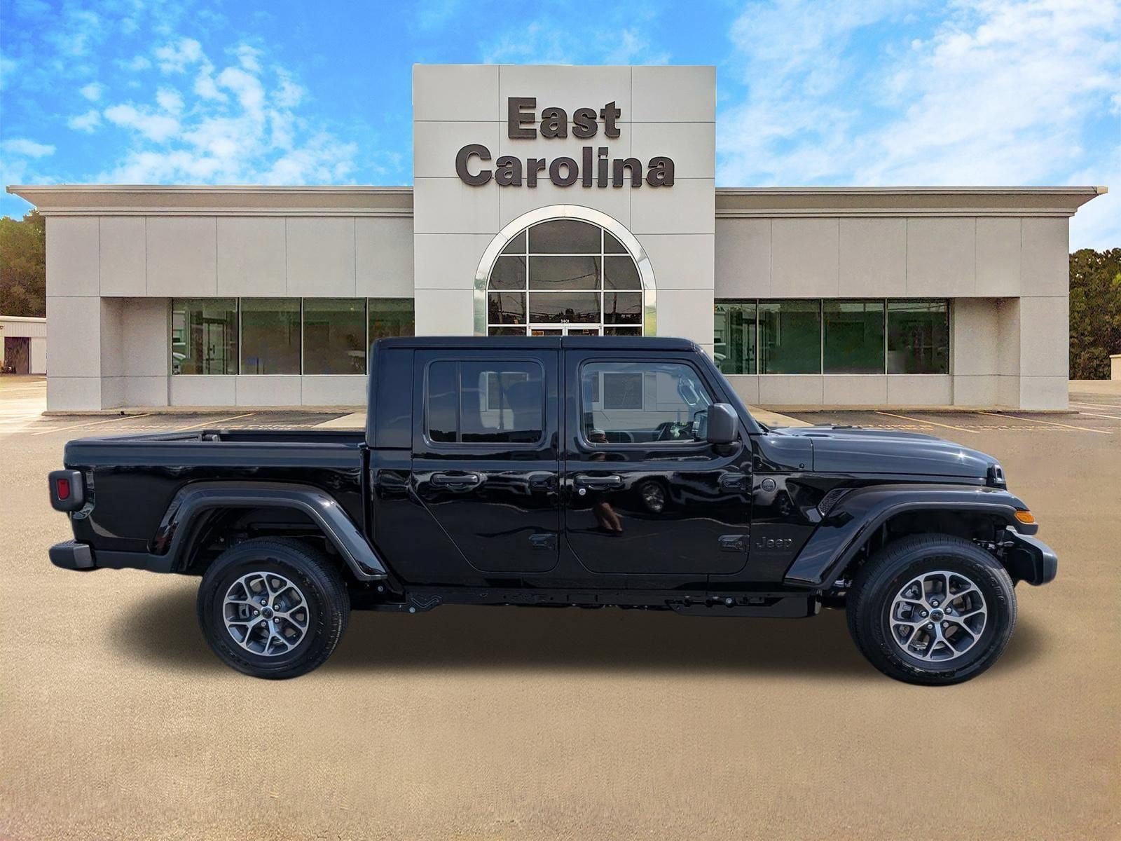 New 2026 Jeep Gladiator Sport AWD/4WD image 2