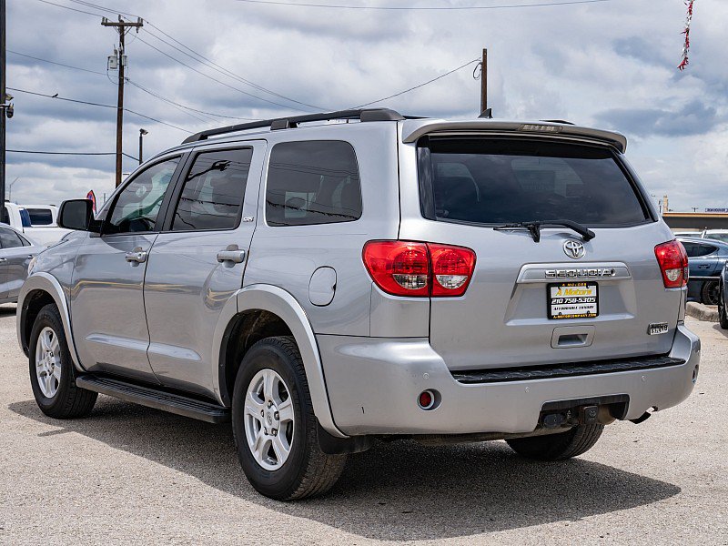 Used 2017 Toyota Sequoia SR5 w/ Premium Package RWD image 7
