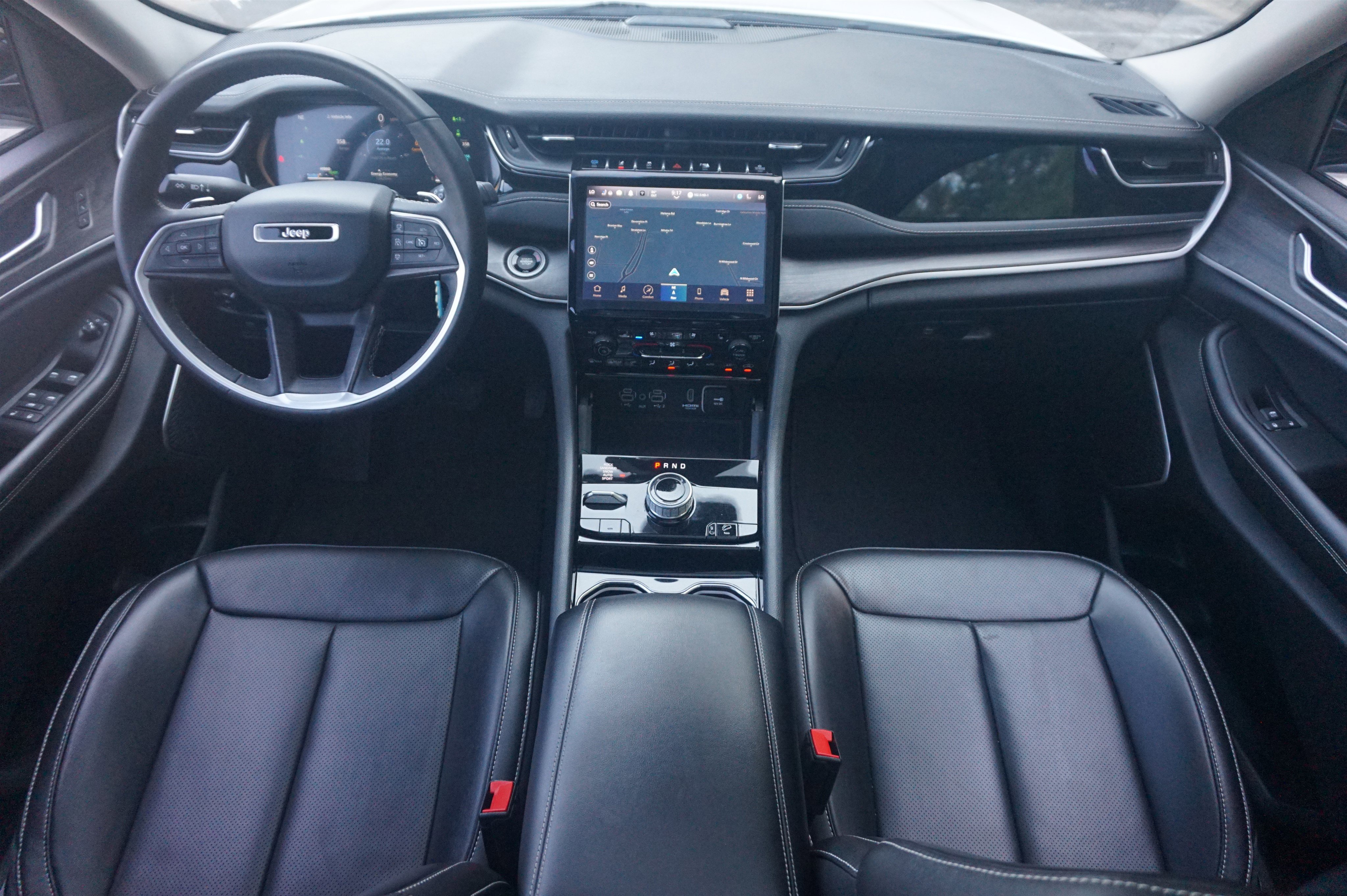 Used 2023 Jeep Grand Cherokee 4WD 4xe w/ Luxury Tech Group II image 24