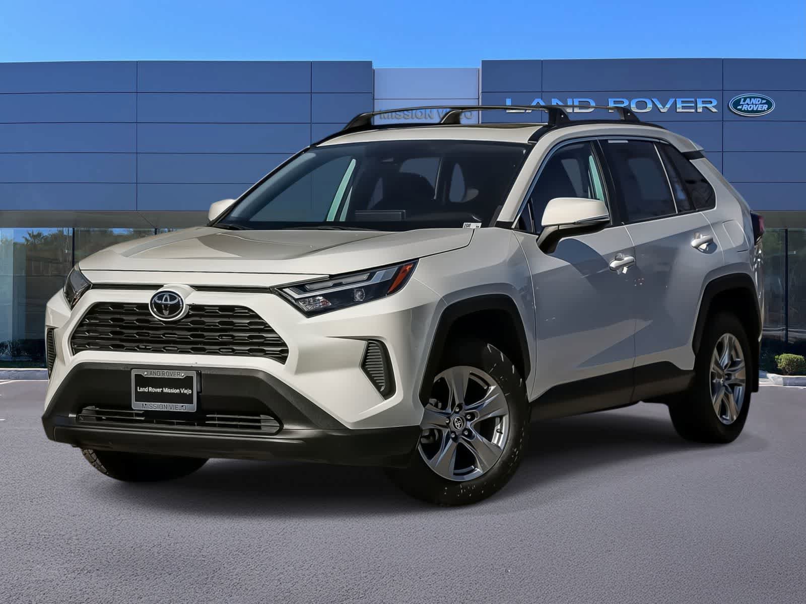 Used 2023 Toyota RAV4 XLE w/ Convenience Package FWD image 1
