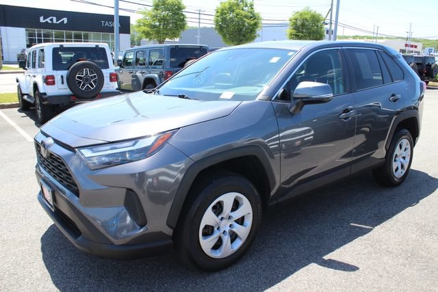 Used 2024 Toyota RAV4 LE AWD/4WD image 2