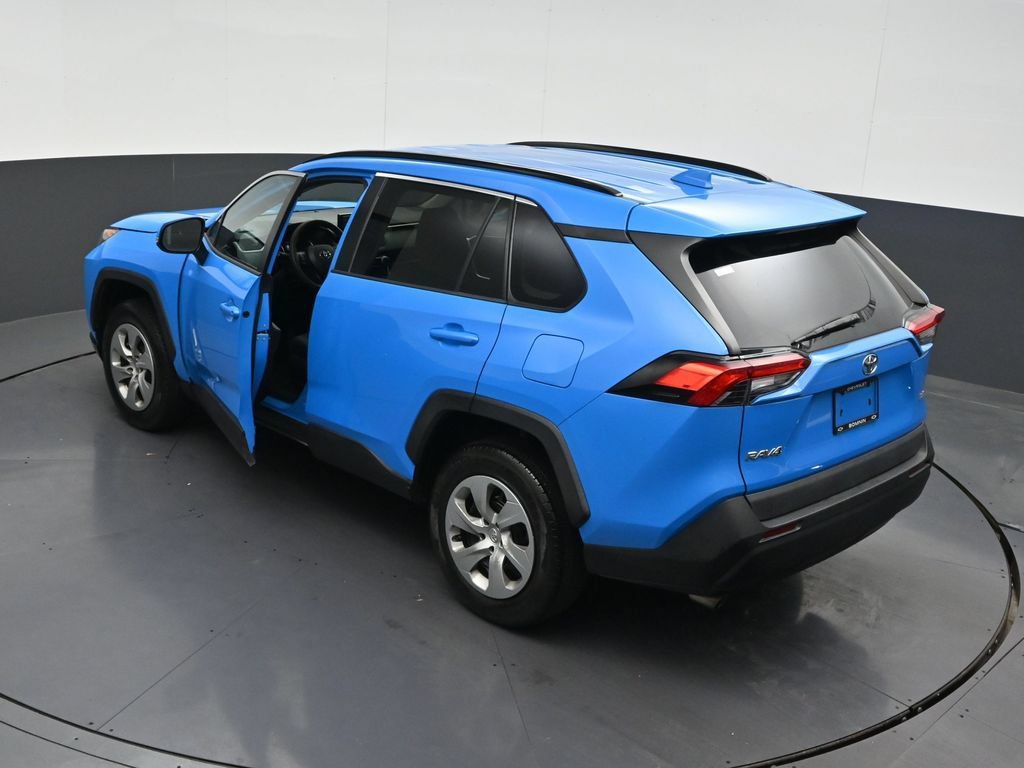 Used 2020 Toyota RAV4 LE FWD image 16