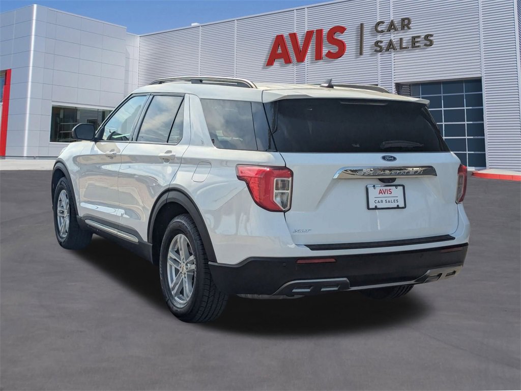 Used 2024 Ford Explorer XLT w/ Equipment Group 202A image 9