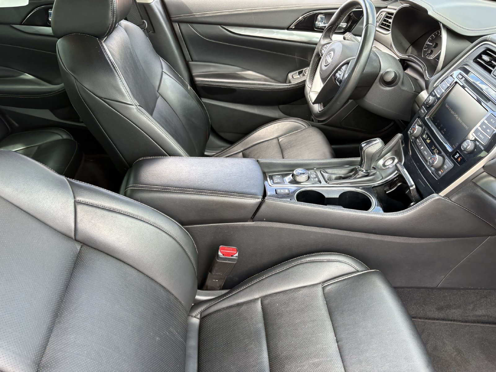 Used 2023 Nissan Maxima SV w/ Floor Mat Group FWD image 13