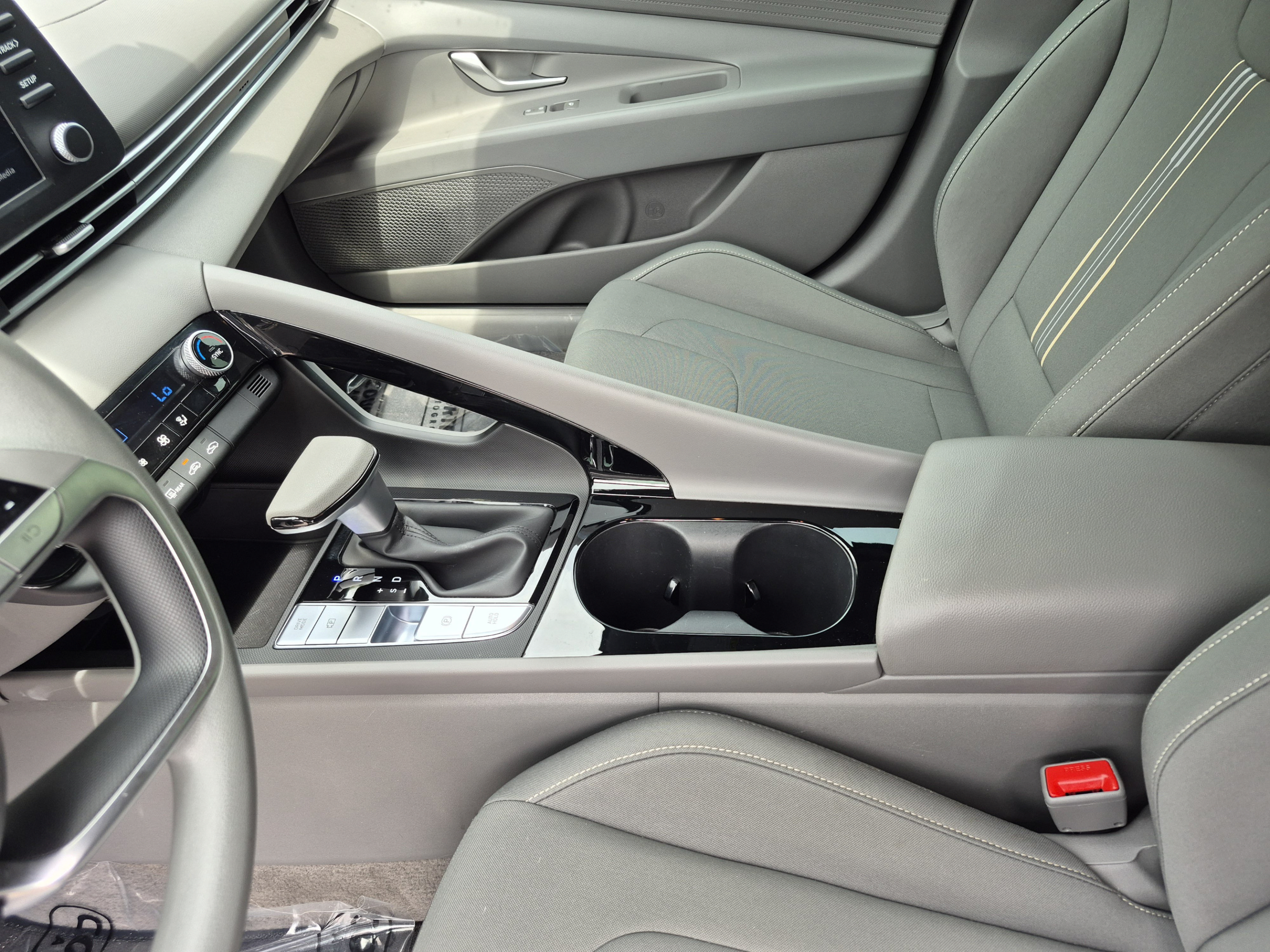 Certified 2025 Hyundai Elantra Hybrid FWD image 20
