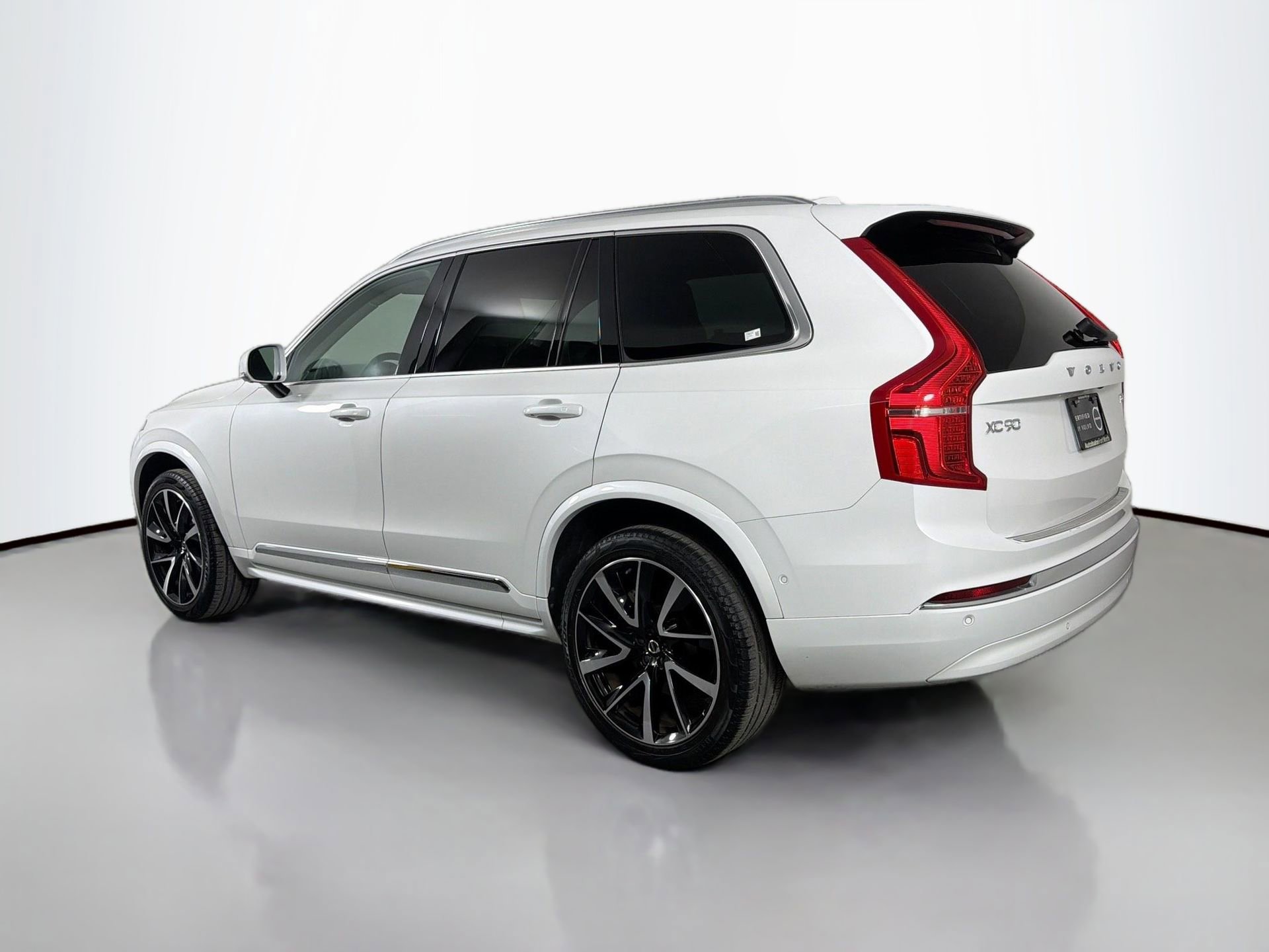 Certified 2023 Volvo XC90 B6 Plus w/ Protection Package Premier AWD/4WD image 8