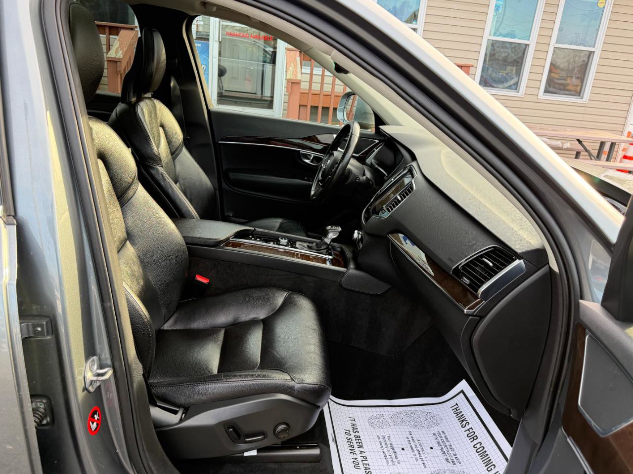 Used 2016 Volvo XC90 T6 Momentum w/ Momentum Plus Package AWD/4WD image 48