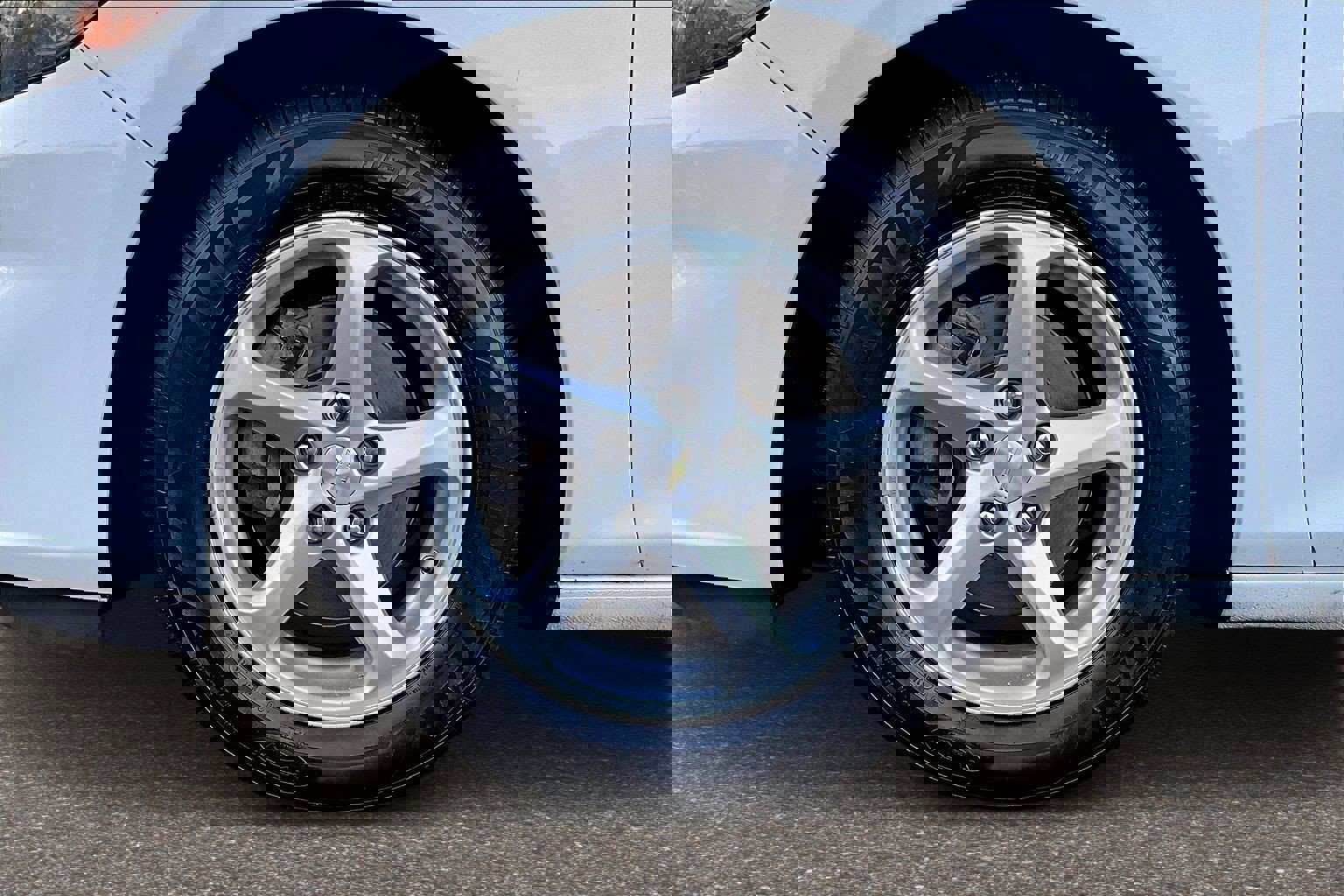 Used 2018 Chevrolet Malibu LS image 24