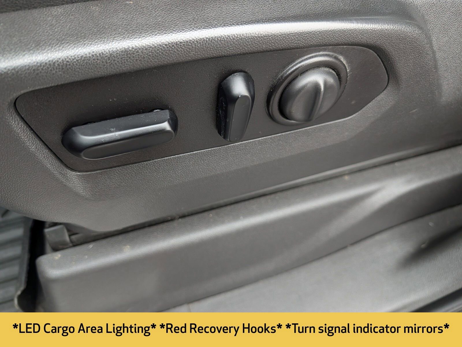 Used 2020 GMC Sierra 2500 AT4 w/ AT4 Premium Package image 26