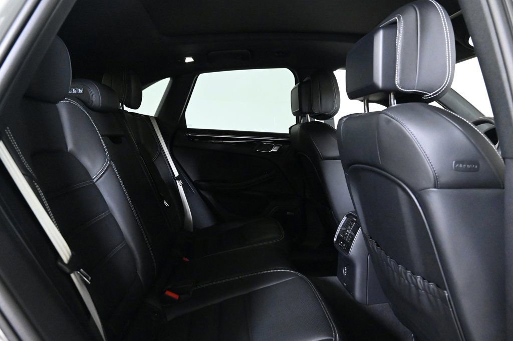 Certified 2026 Porsche Macan S image 20