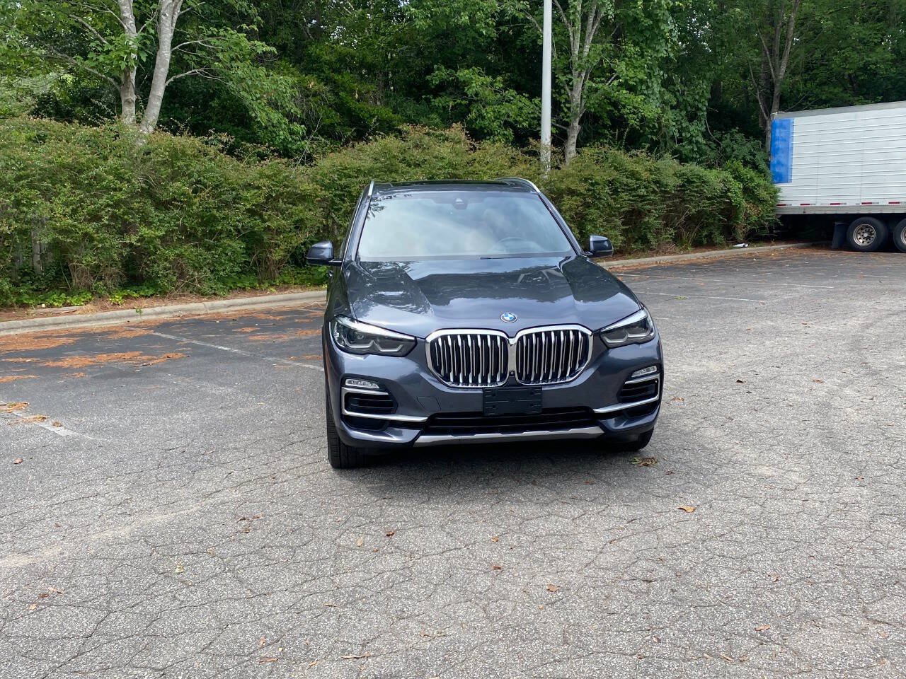 Used 2019 BMW X5 xDrive40i w/ Premium Package 2 AWD/4WD image 2