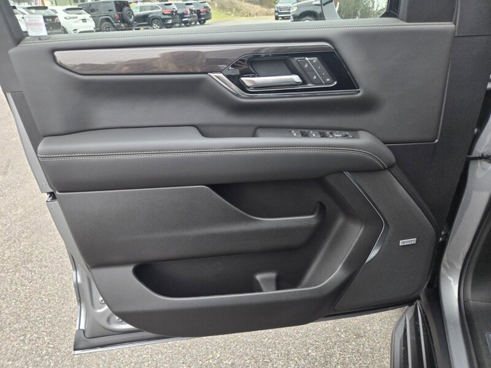 New 2026 GMC Yukon XL Elevation w/ Elevation Premium Package image 25