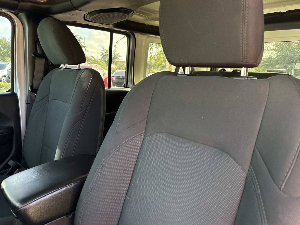 Used 2019 Jeep Wrangler Unlimited Sport S AWD/4WD image 24