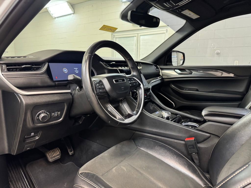 Used 2021 Jeep Grand Cherokee L Laredo AWD/4WD image 12