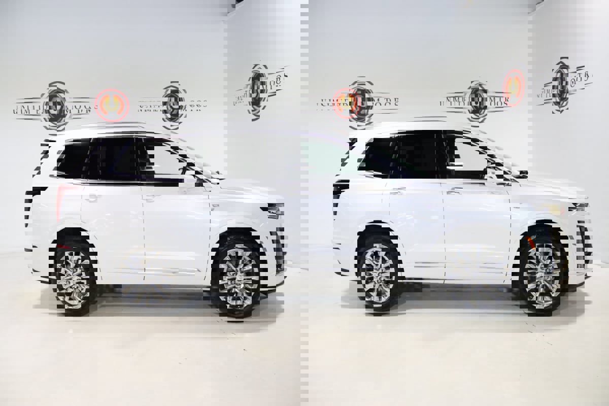 Used 2022 Cadillac XT6 Premium Luxury w/ Technology Package image 28