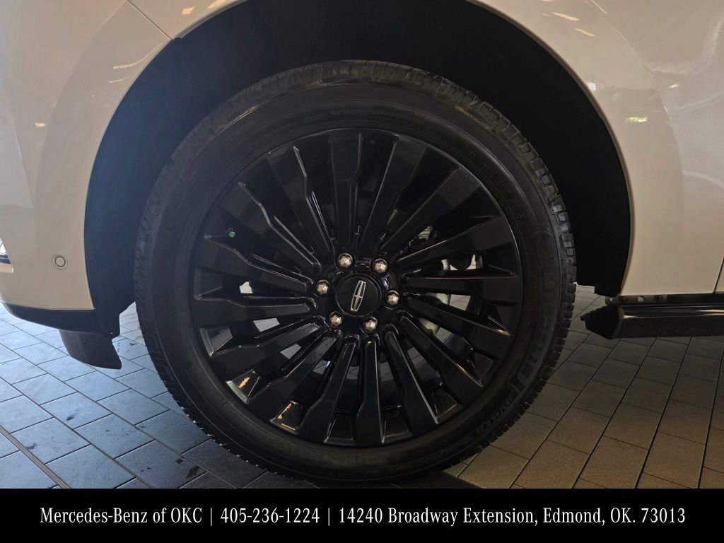 Used 2019 Lincoln Navigator Reserve w/ Cargo Package AWD/4WD image 9