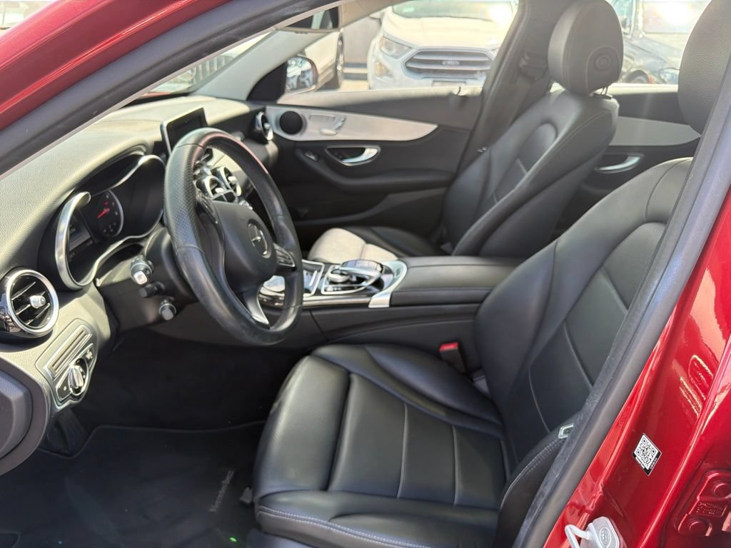 Used 2016 Mercedes-Benz C 300 Sedan w/ Surround View Package image 5