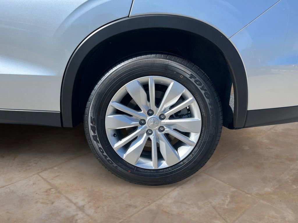 New 2026 Mitsubishi Outlander ES image 14