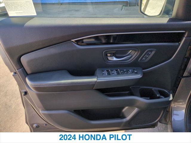Certified 2024 Honda Pilot Touring image 12