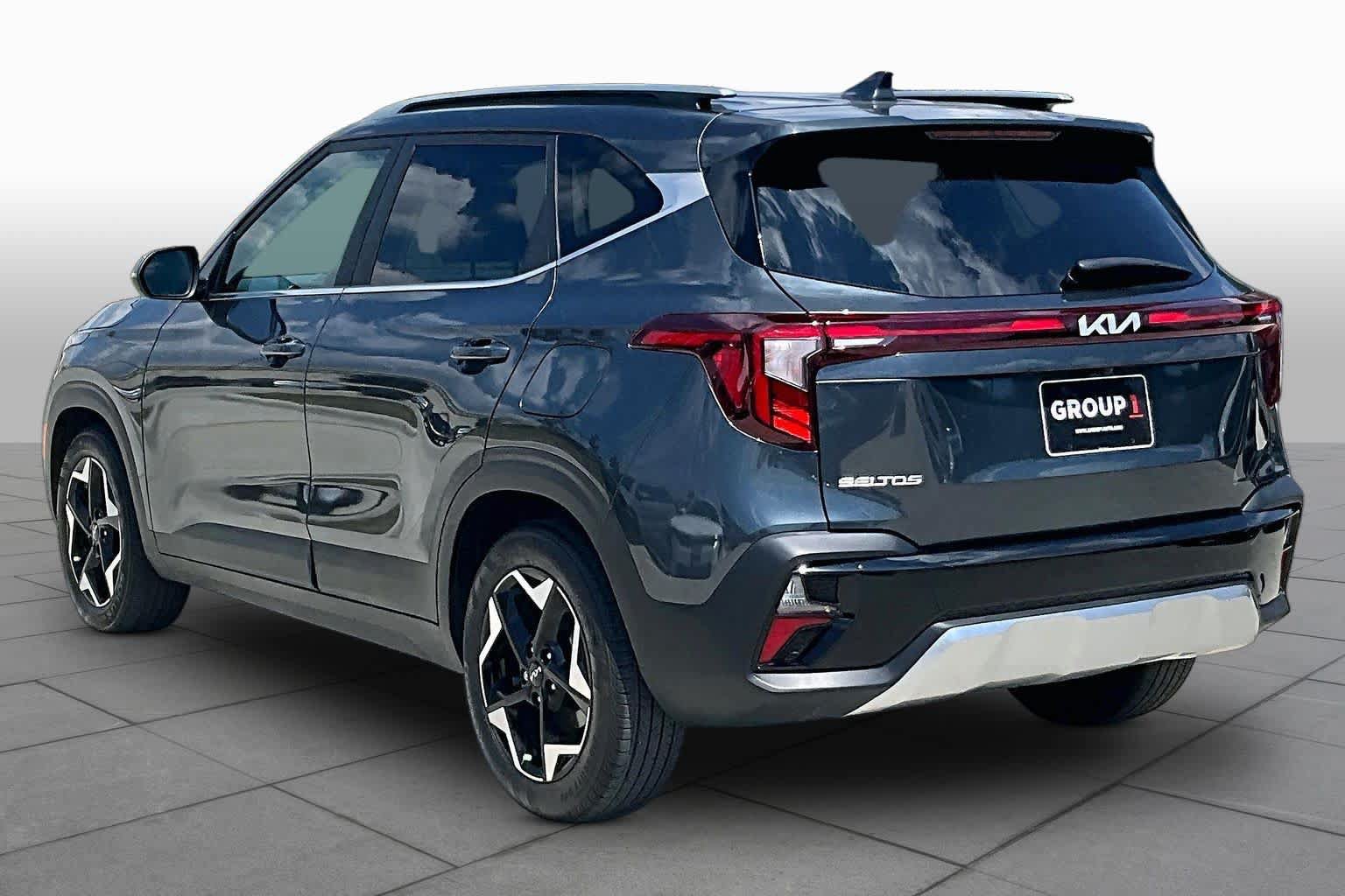 Certified 2024 Kia Seltos EX FWD image 11