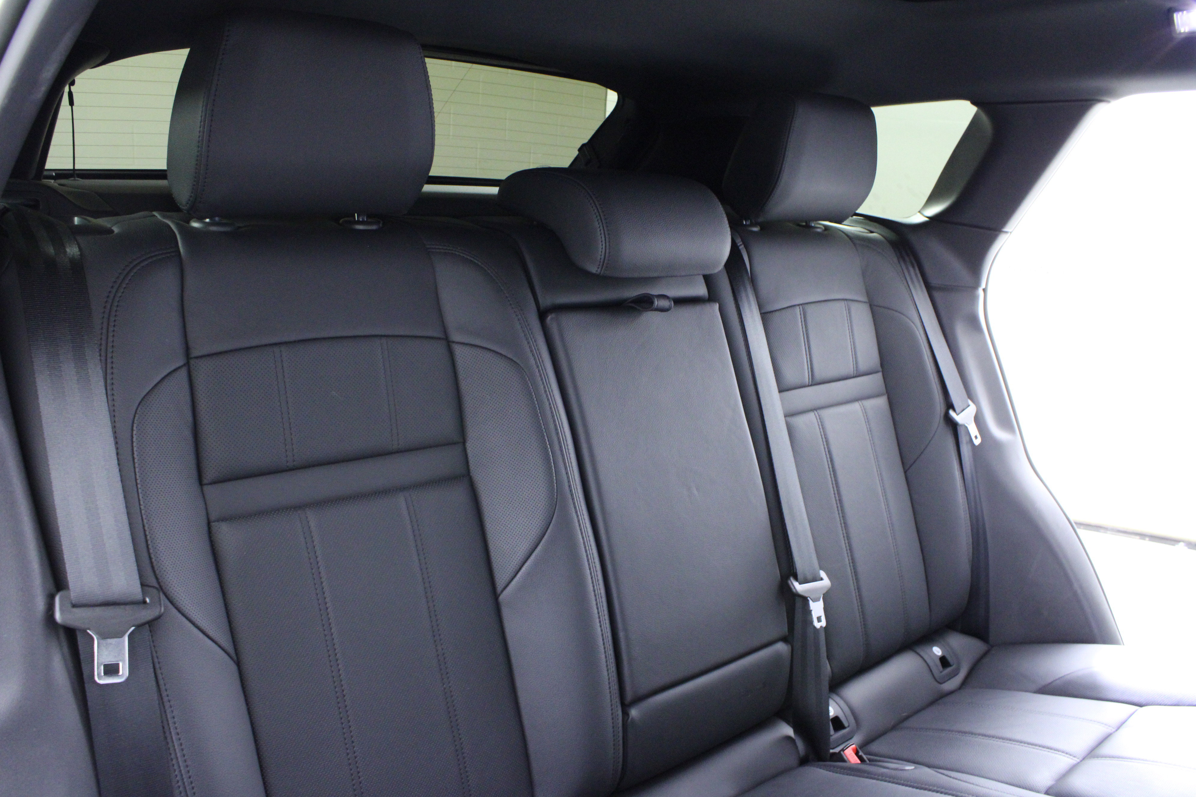 Used 2023 Land Rover Range Rover Evoque R-Dynamic S image 14