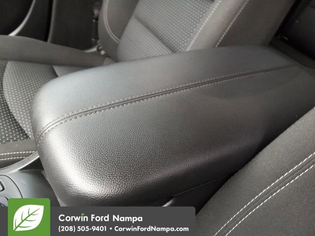 Used 2023 GMC Terrain SLE w/ Driver Convenience Package image 19