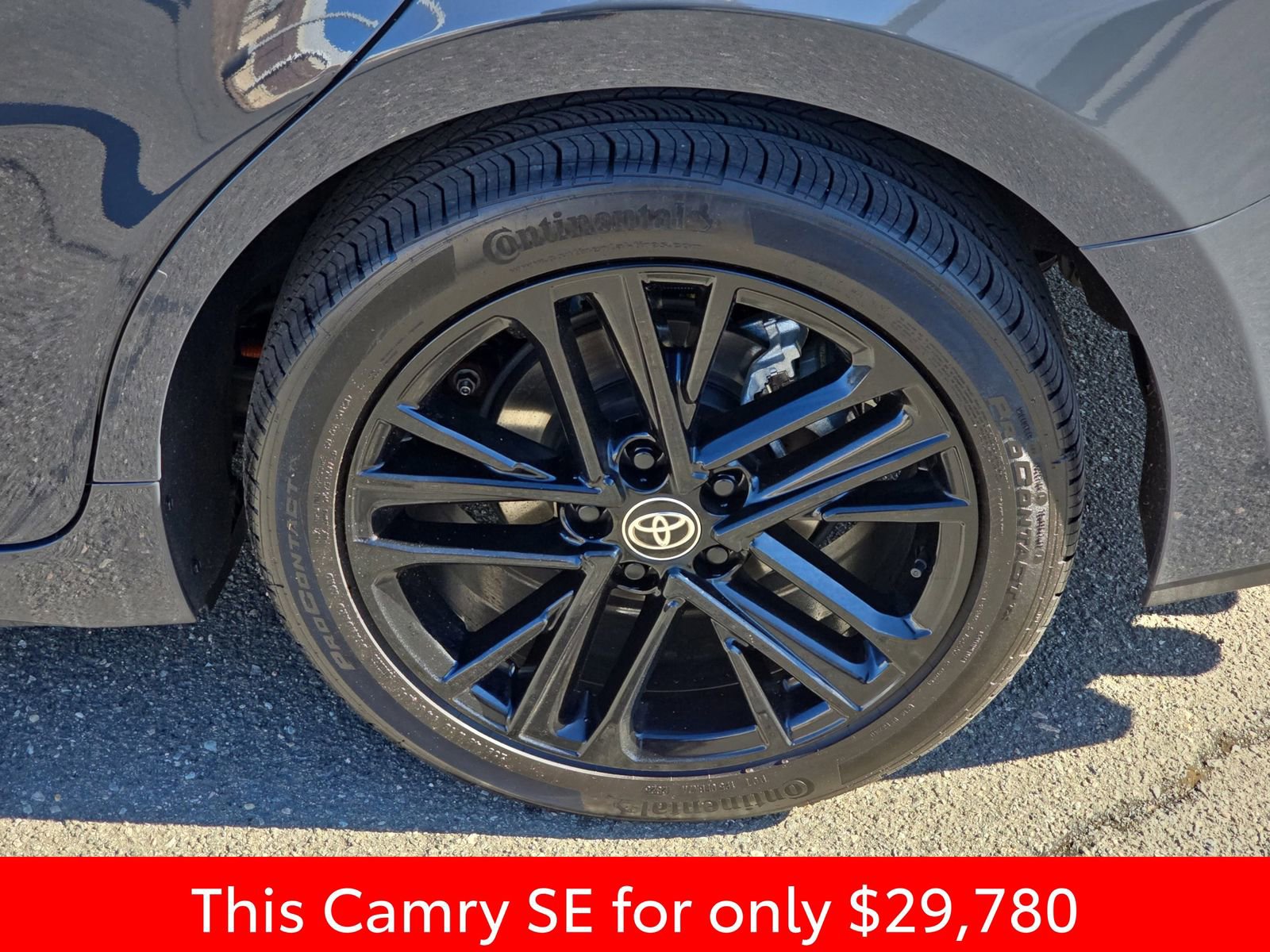 Used 2025 Toyota Camry SE image 38