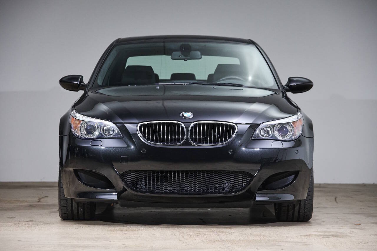 Used 2006 BMW M5 RWD image 4