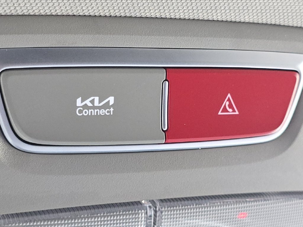 Used 2024 Kia Telluride LX FWD image 7