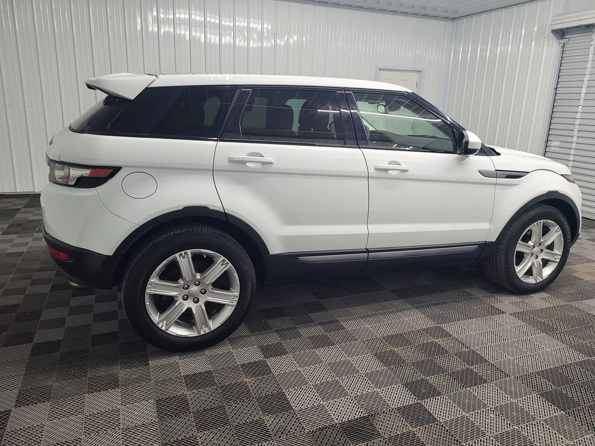 Used 2015 Land Rover Range Rover Evoque Pure Plus AWD/4WD image 12